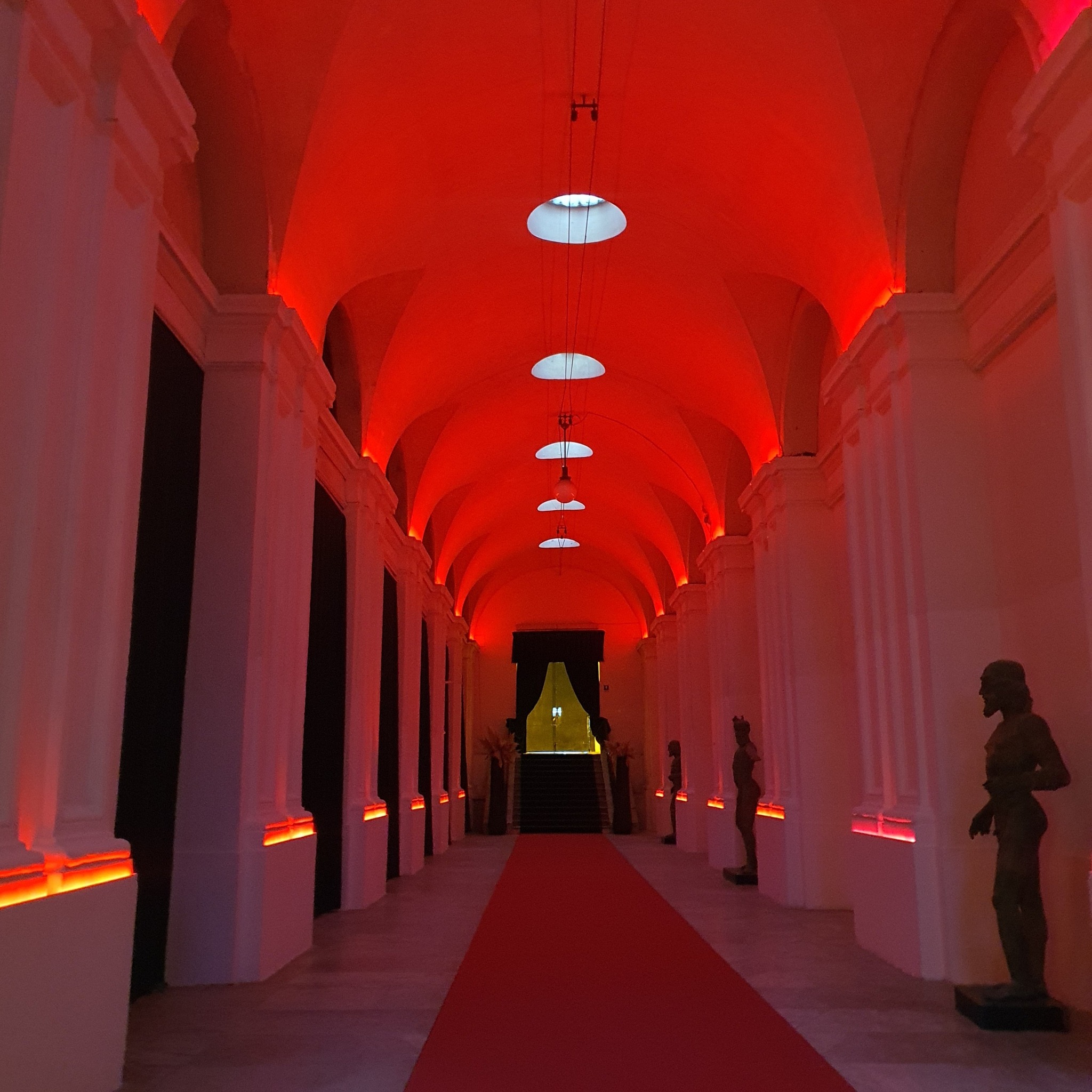 Lettera Tour galleria
